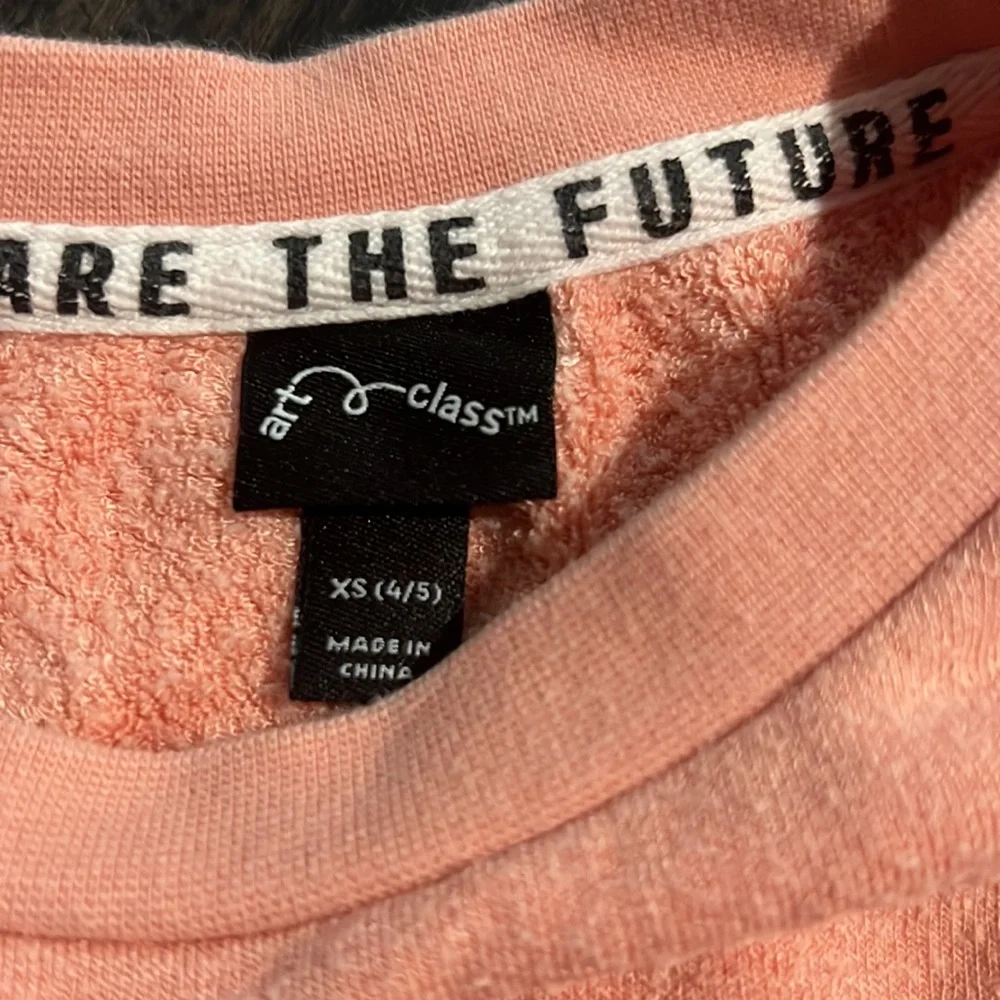 Size 4/5 - Picture 2 of 2